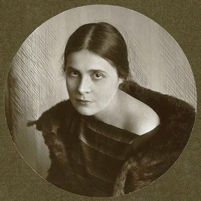 Portrait d'Elsa Triolet jeune
