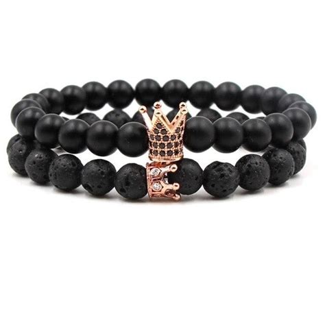 Illustration stylisée d'un bracelet homme avec des perles noires et des têtes de mort argentées