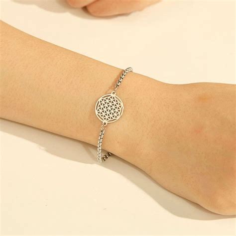 Collection de bijoux Fleur de Vie : pendentifs, bagues, boucles d'oreilles, bracelets