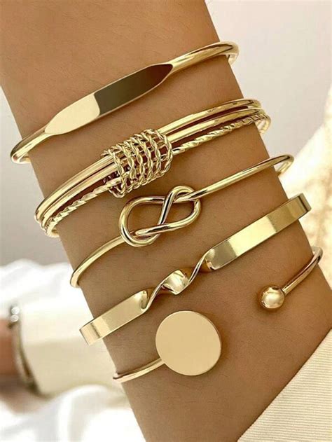 Symboles populaires sur les bracelets pour femmes