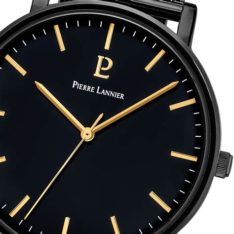 Collection de montres homme Pierre Lannier avec différents styles vestimentaires
