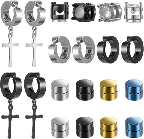 Collage de différentes boucles d'oreilles pour homme : puces, créoles, croix, avec différents métaux et pierres.