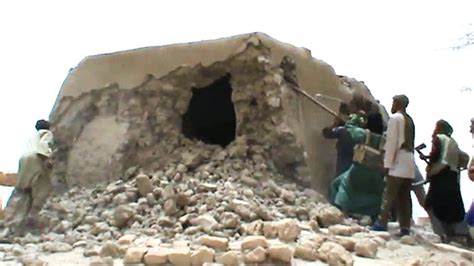 Photographie des mausolées de Tombouctou avant leur destruction.