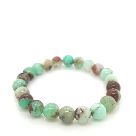 Des bijoux délicats ornés de pierres de chrysoprase verte