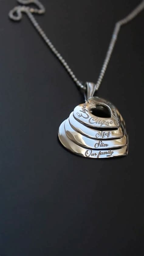 Collection de bijoux personnalisés créés par Drema