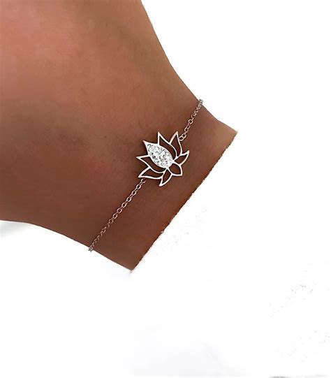 Bracelet en argent massif avec motif fleur de lotus