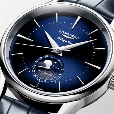 Collection de bracelets Longines en différentes matières et couleurs