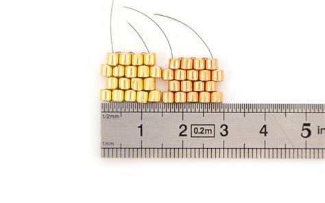 Schéma comparatif des tailles de perles Miyuki, montrant les différences entre 15/0, 11/0 et d'autres tailles courantes.