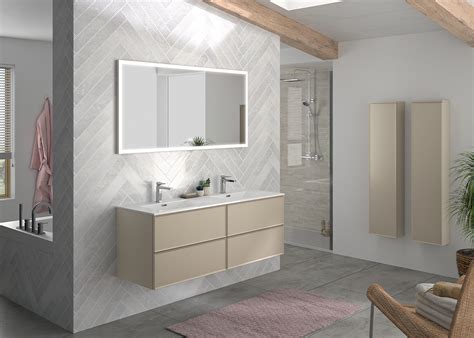 Design moderne et personnalisable d'un meuble de salle de bain Cedam avec un plan vasque