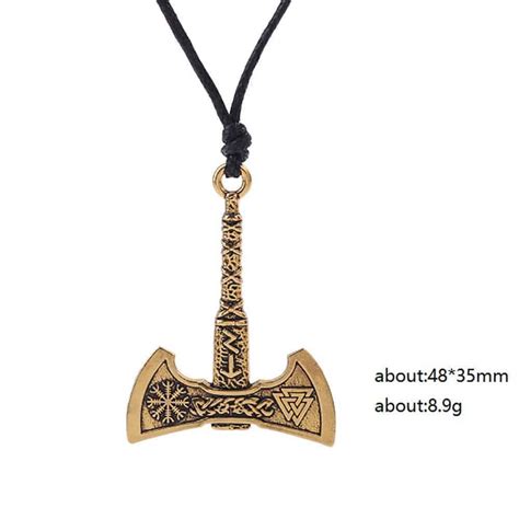 Représentation stylisée d'un pendentif hache viking avec des motifs nordiques