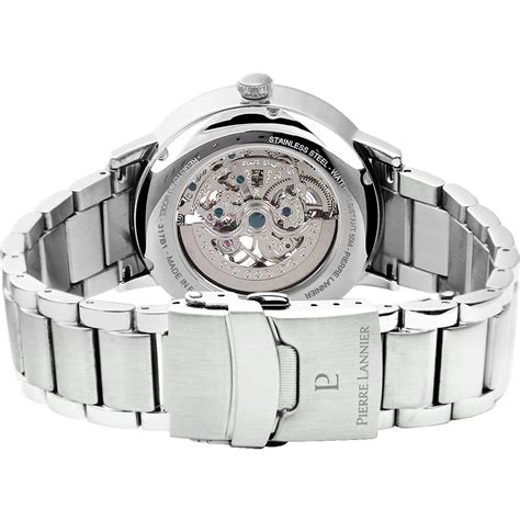 Galerie de photos présentant différents modèles de montres automatiques Pierre Lannier, incluant des vues de cadrans squelettes et cœur ouvert.