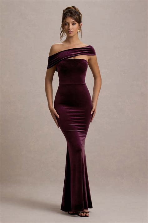 Robe longue grenat en velours avec encolure Bardot