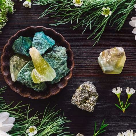 Collection de pierres naturelles aux propriétés bénéfiques pour la peau