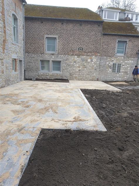 Exemple de pavage en pierre bleue irlandaise