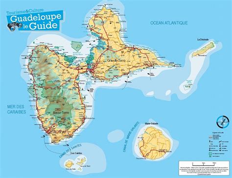 Carte stylisée de la Guadeloupe avec une gravure au laser discrète.