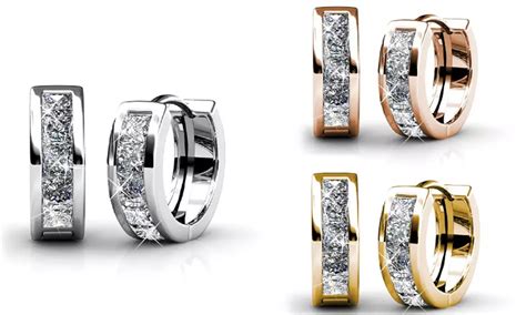 Image de boucles d'oreilles créoles ornées de cristaux Swarovski.