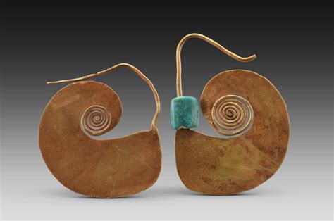 Boucles d'oreilles en bronze trouvées au Vietnam - 2000 ans