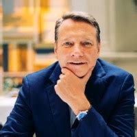 Portrait de Jacques-Olivier Chauvin, président de Fauchon Hospitality