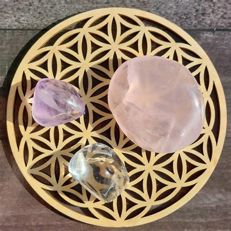 Illustration de la Fleur de Vie pour le rechargement des pierres