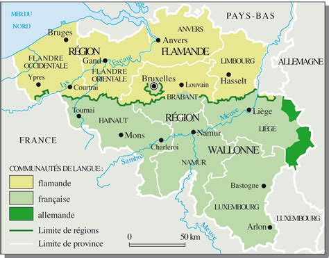 Carte de la Belgique mettant en évidence la région de Charleroi comme centre de l'industrie verrière au début du XXe siècle