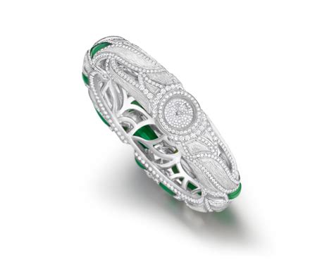 Une sélection de bracelets de haute joaillerie de différentes marques
