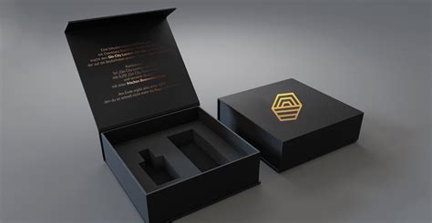 Exemple de packaging de luxe pour des bijoux, mettant en avant l'élégance et la présentation soignée du produit.